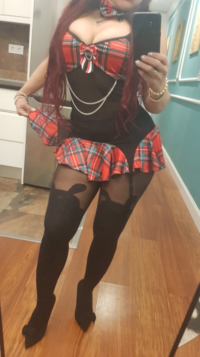 Sabrina Brasileña caliente y muy fiestera