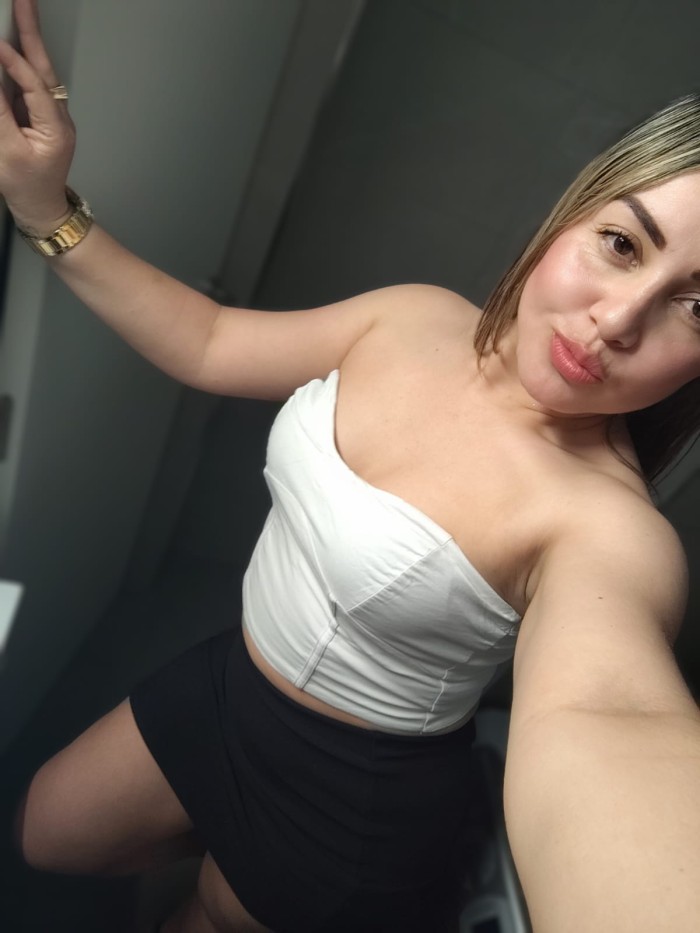 JUGUETONA Y SENSUAL ACOMPAÑANTE