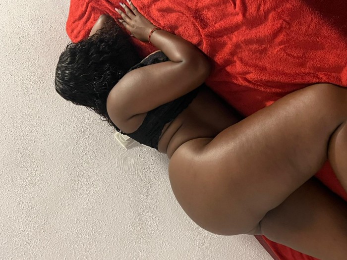 7 SEÑORITAS MUY JUGUETONAS Y CARIÑOSAS