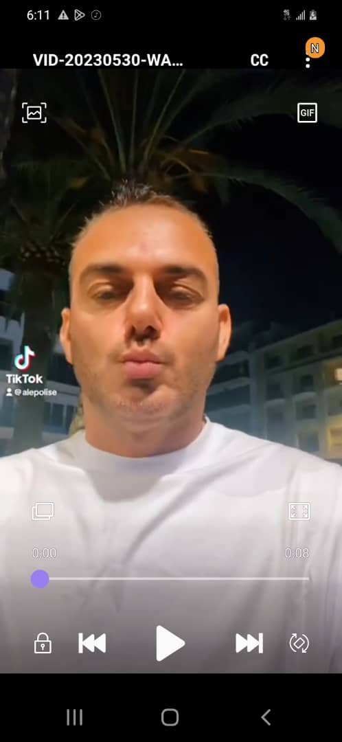 Es