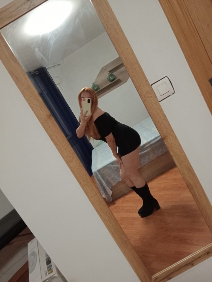 PRECIOSA JOVENCITA LATINA, AMOROSA Y JOGUETONA