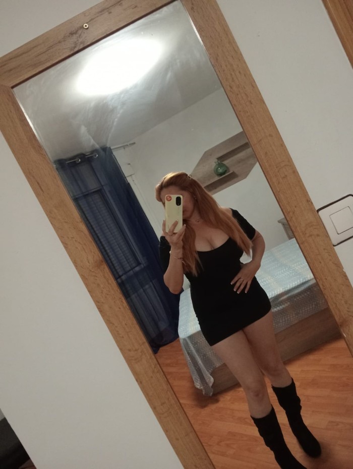 PRECIOSA JOVENCITA LATINA, AMOROSA Y JOGUETONA