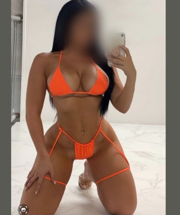 Chica cachonda besucona