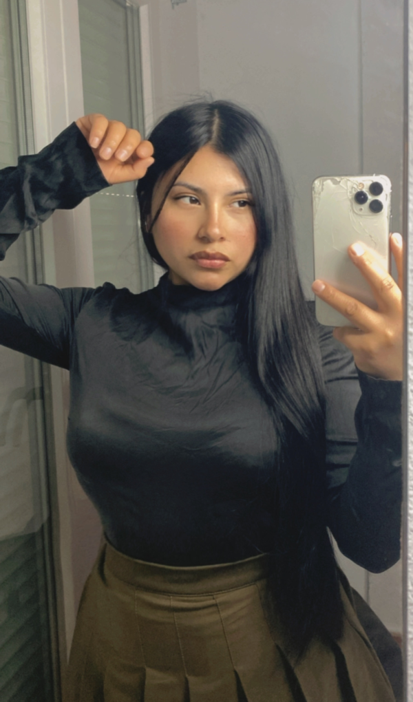 Novedad morenita delgada teen 19 años