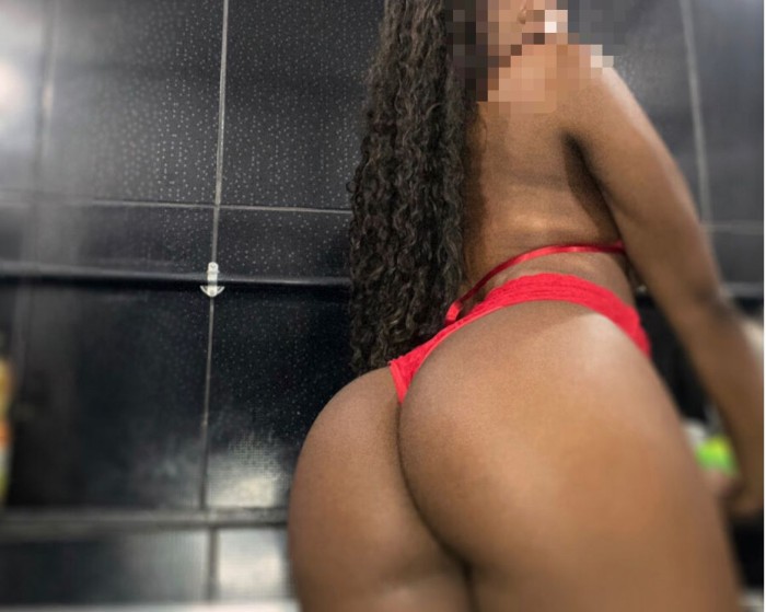 AMIGUITAS FIESTERAS FULL SERVICIOS 24/7 (NOU BARR)