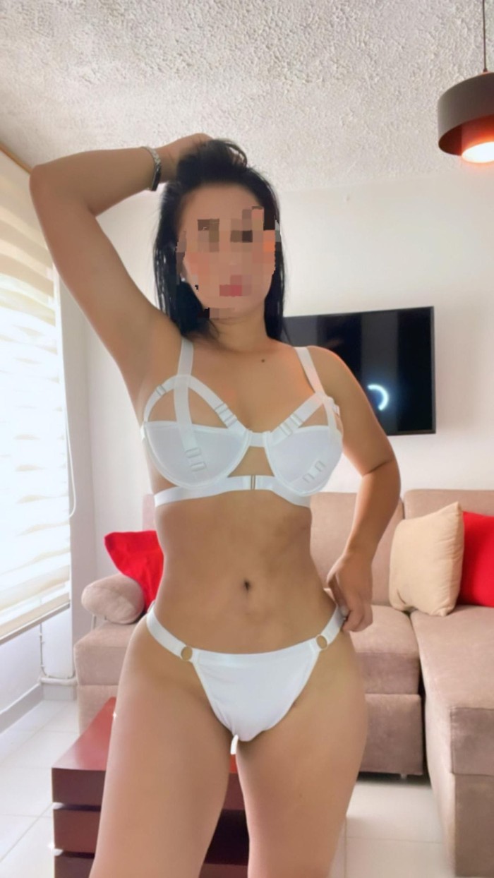 LINDA SCORT, CON GANAS DE PASARLA BIEN