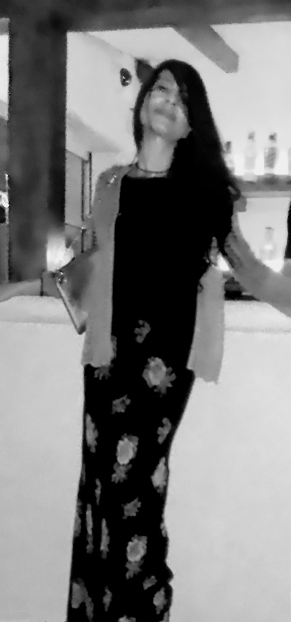 MÓNICA, UNA JOYA RARA Y DIFERENTE