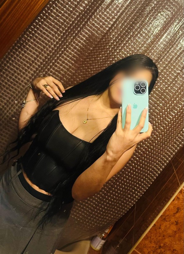 TANIA  Masajista Dulce e Implicada