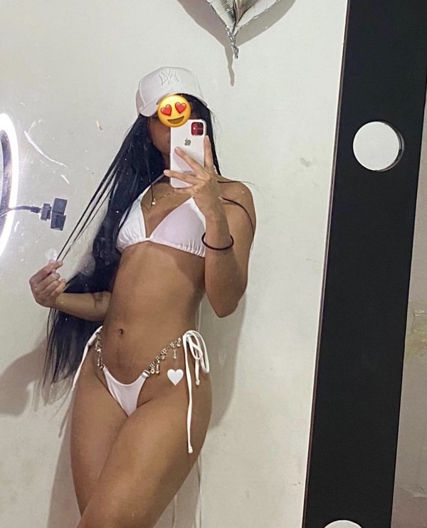 Camila hermosa piel canela