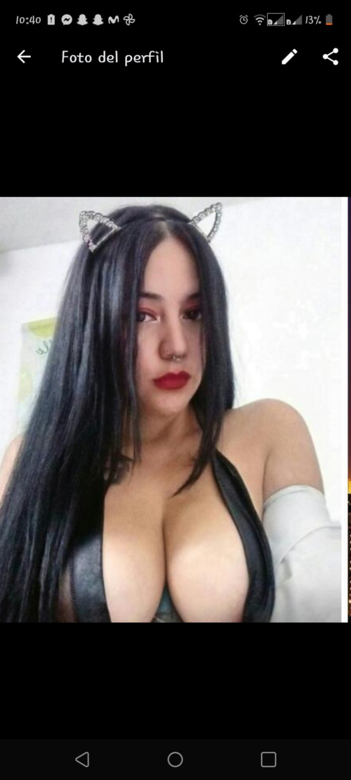 Paola x