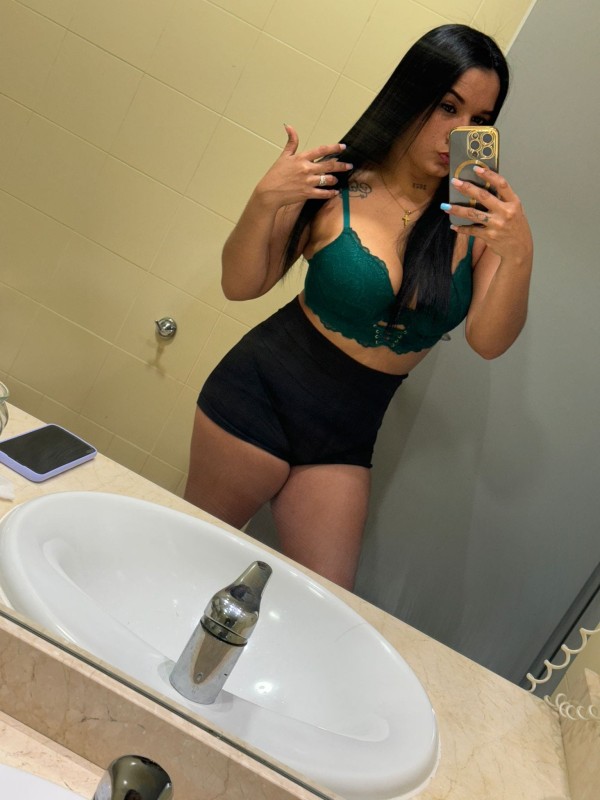 Colombiana morbosa atenta educada nueva en Badalon