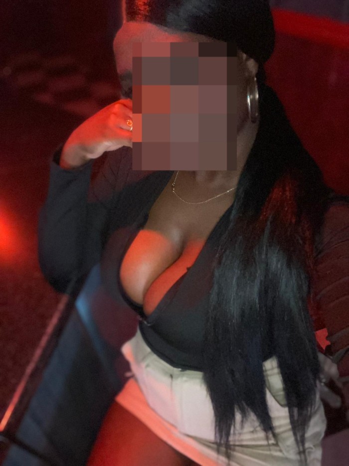 AMIGUITAS BASTANTE ARDIENTES