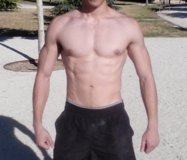 Joven español de 26 años solo para mujeres.