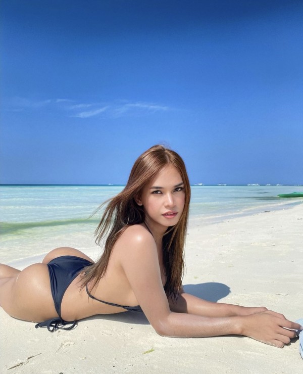 Novedad fiestera y dotada súper femenina