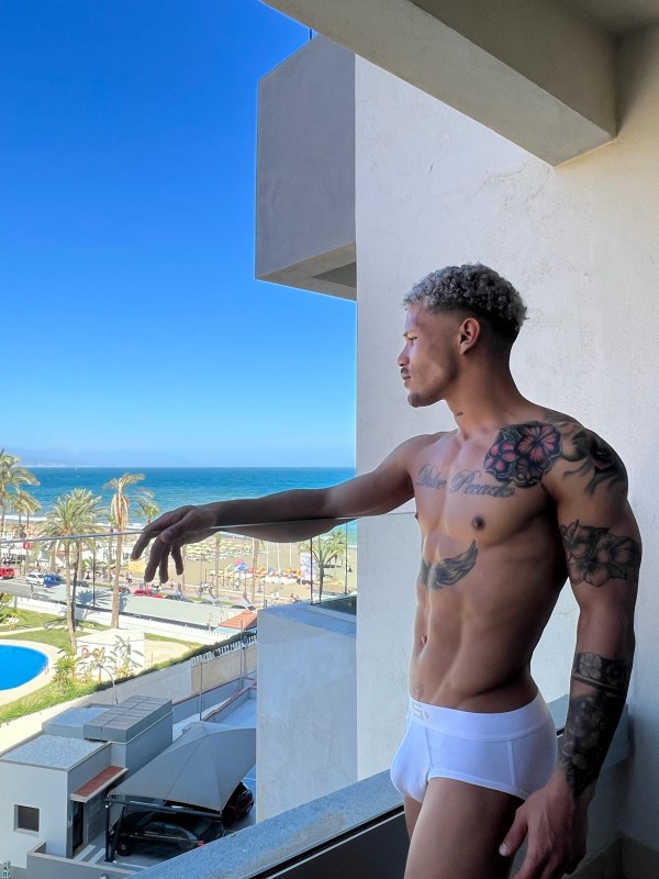 Gregorio chico latino