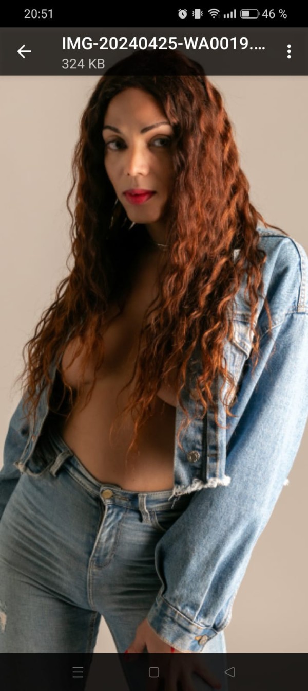 Chica Latina muy maja chica real de fotos activa Pasiva un francés muy rico