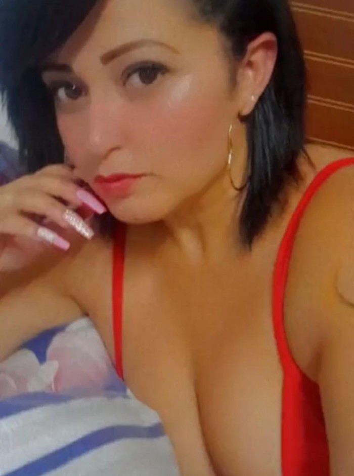 FIESTERA CARNUDA Y CACHONDA.. SALIDAS