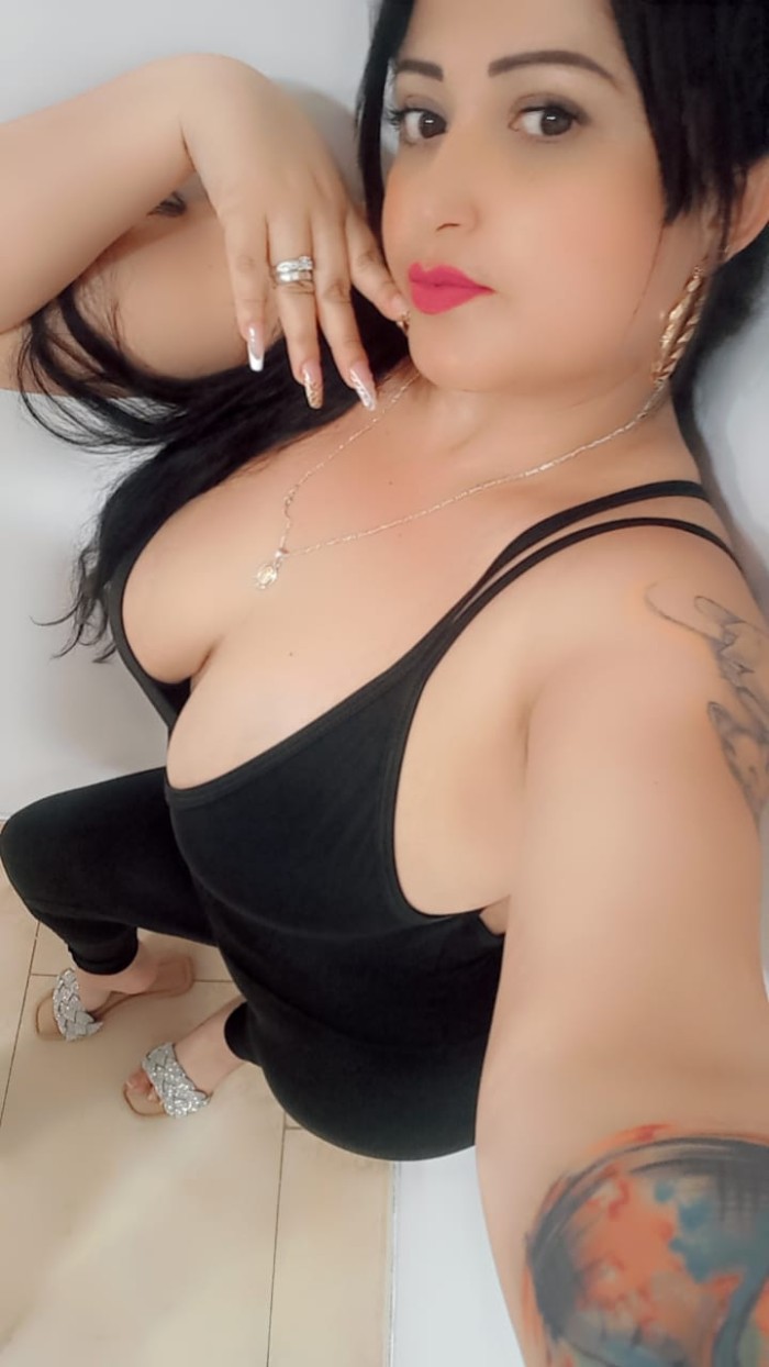 FIESTERA CARNUDA Y CACHONDA.. SALIDAS