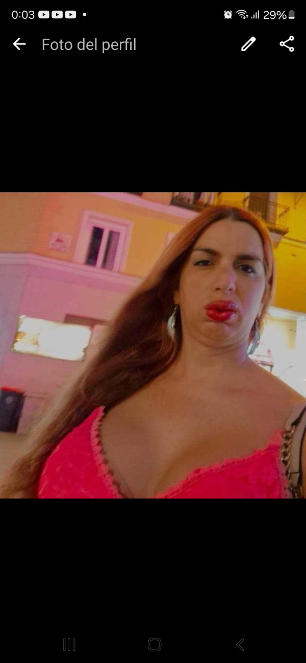 Transexual cubana 21cm polla