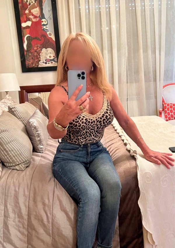 Transexual asturiana masajista profesional