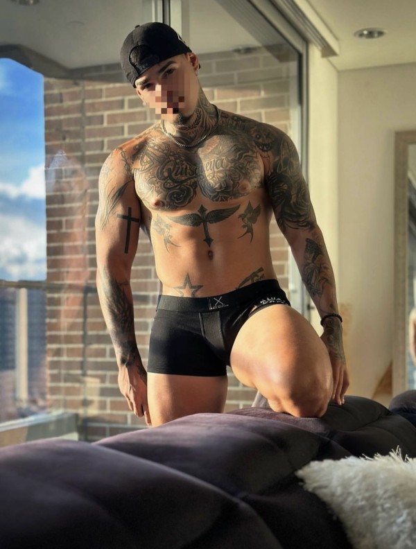 Mario 25 años guapo, fit. Apartamento en el centro