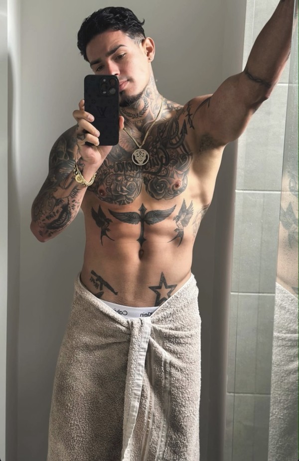 Mario 25 años guapo, fit. Apartamento en el centro