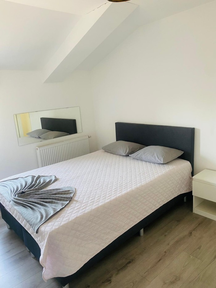 Buscamos Chicas Hermosas y Elegantes de 20 a 35 Años