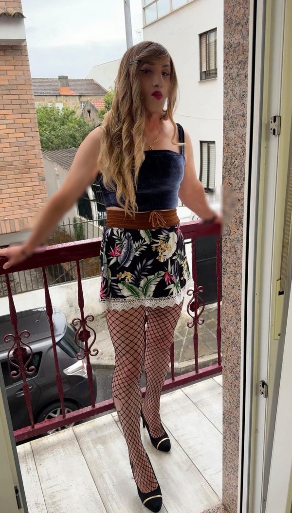 MADURITA RICA EN TU EN VIGO