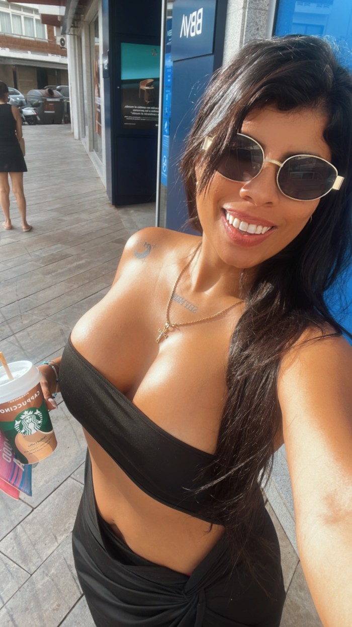 Latina venezolana en ibiza