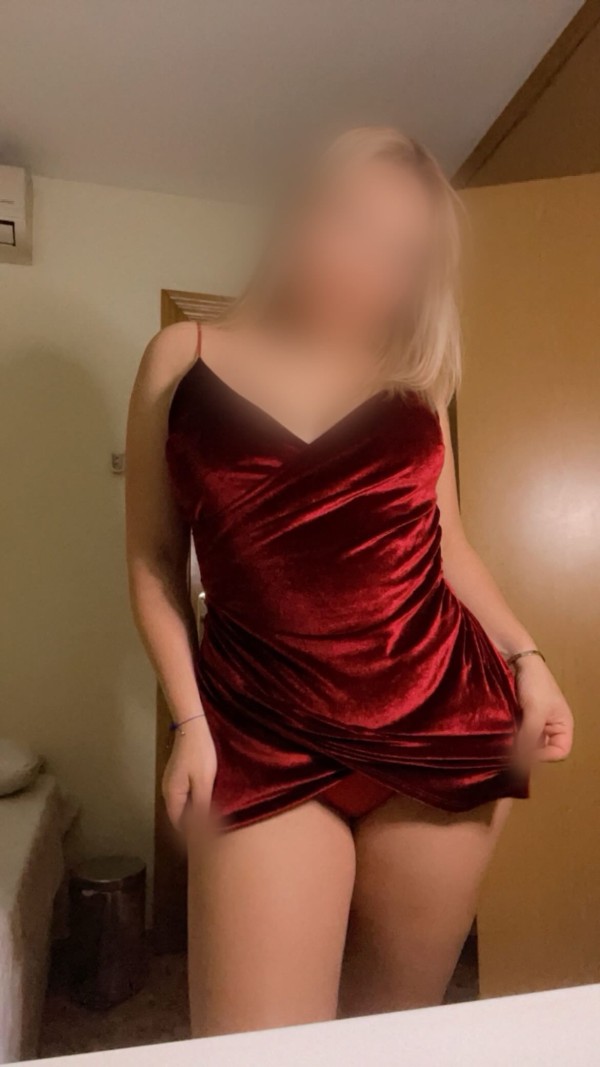 Joven latina en Fuengirola