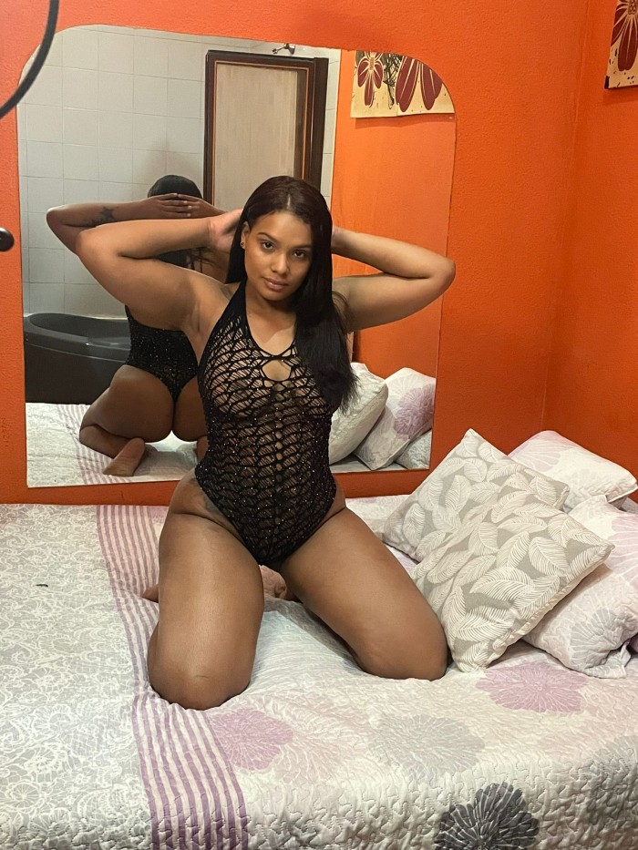 ALEXA CUERPITO DE INFARTO ESPERO POR TI