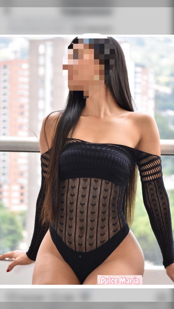 Novedad Universitaria de 24 años colombiana Cadiz