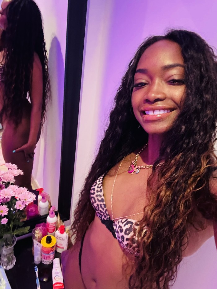 Latina topmodelss nueva en la isla por pocos Días