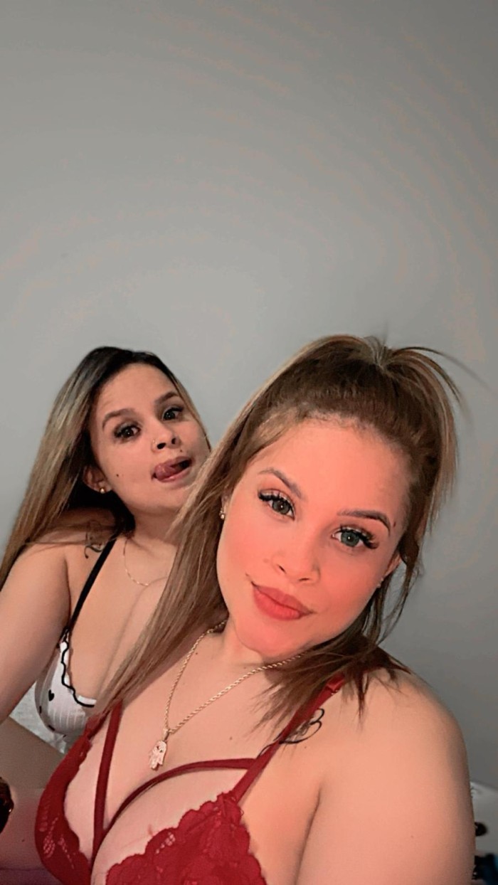 HERMANAS GEMELAS PARA QUE DISFRUTES TRÍOS Y MÁS