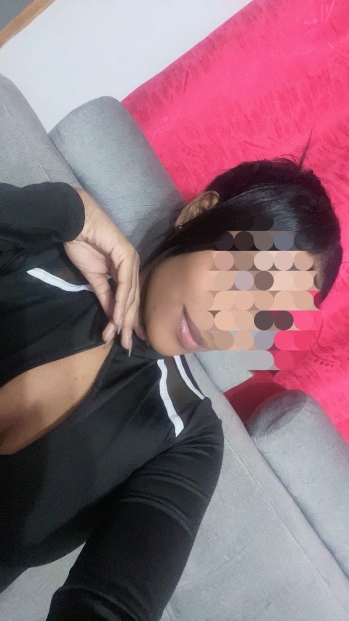 sofisticada y elegante scort