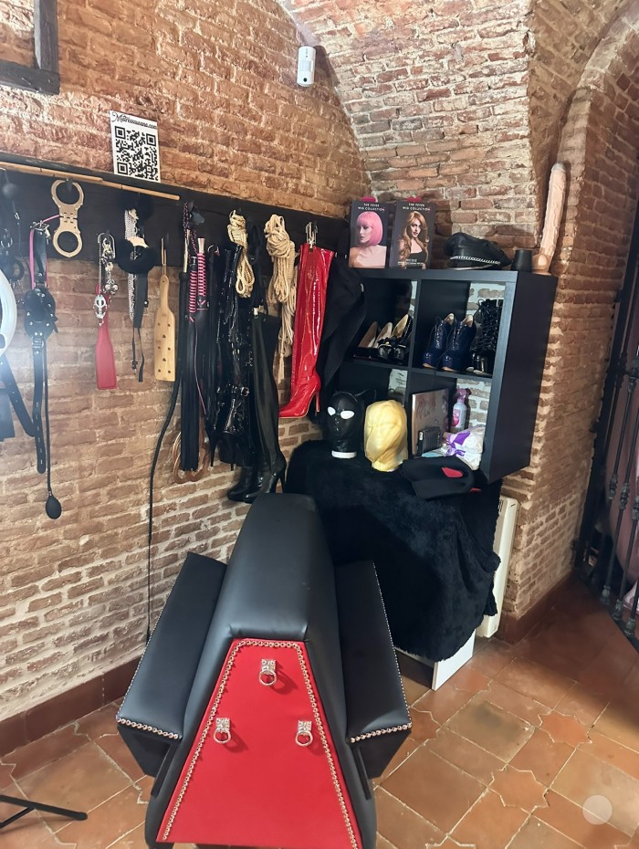 MISTRESS EXPERTA VIDEOLLAMADAS Y PRESENCIAL