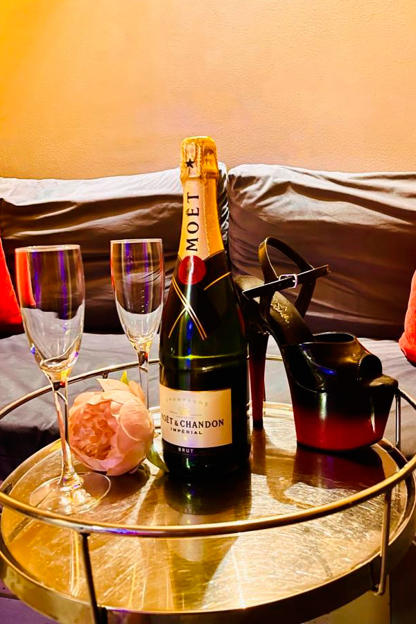 PLAZAS/ TURNO DIA-NOCHE EN BCN! HORARIOS FLEXIBLES MUCHO TRABAJO