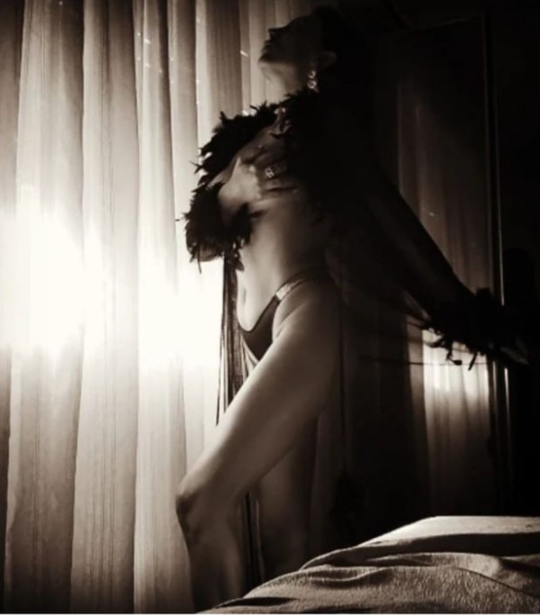 Hermosa y caliente morena de paso por la ciudad, zona Barajas