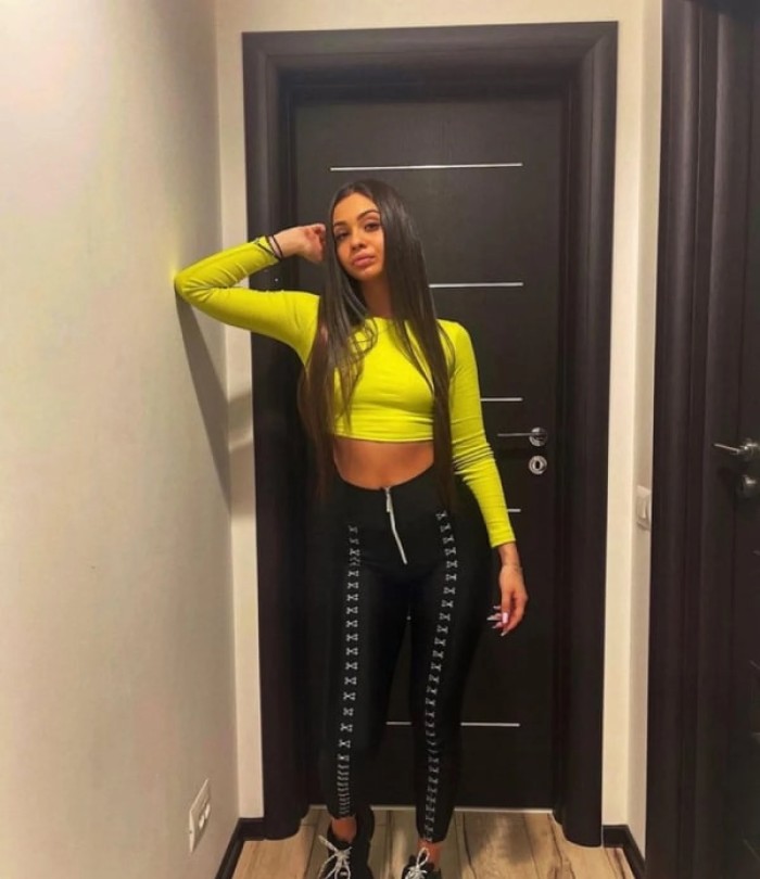 escort dependiente una muñeca encantadora