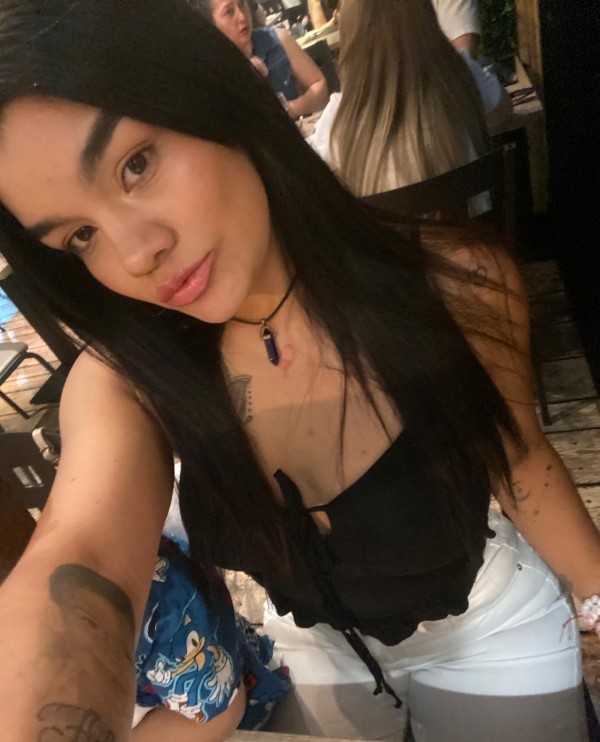 CHICA TAL COMO ME VES, VEN A CONOCERME, FOTOS