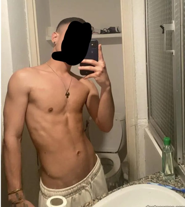 Chico español COBRO 23 años en el ejido 23 CM