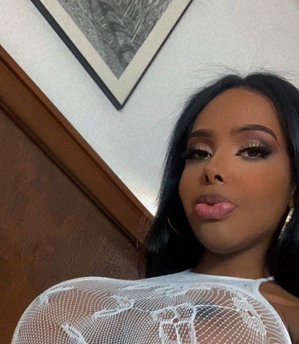 BELLA MULATA COLOMBIANA