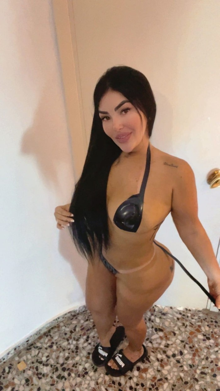 MIS MANOS, CORRIENDO POR TU CUERPO, LO NECESITO