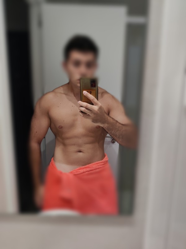 Pago a chica con el coño rosadito