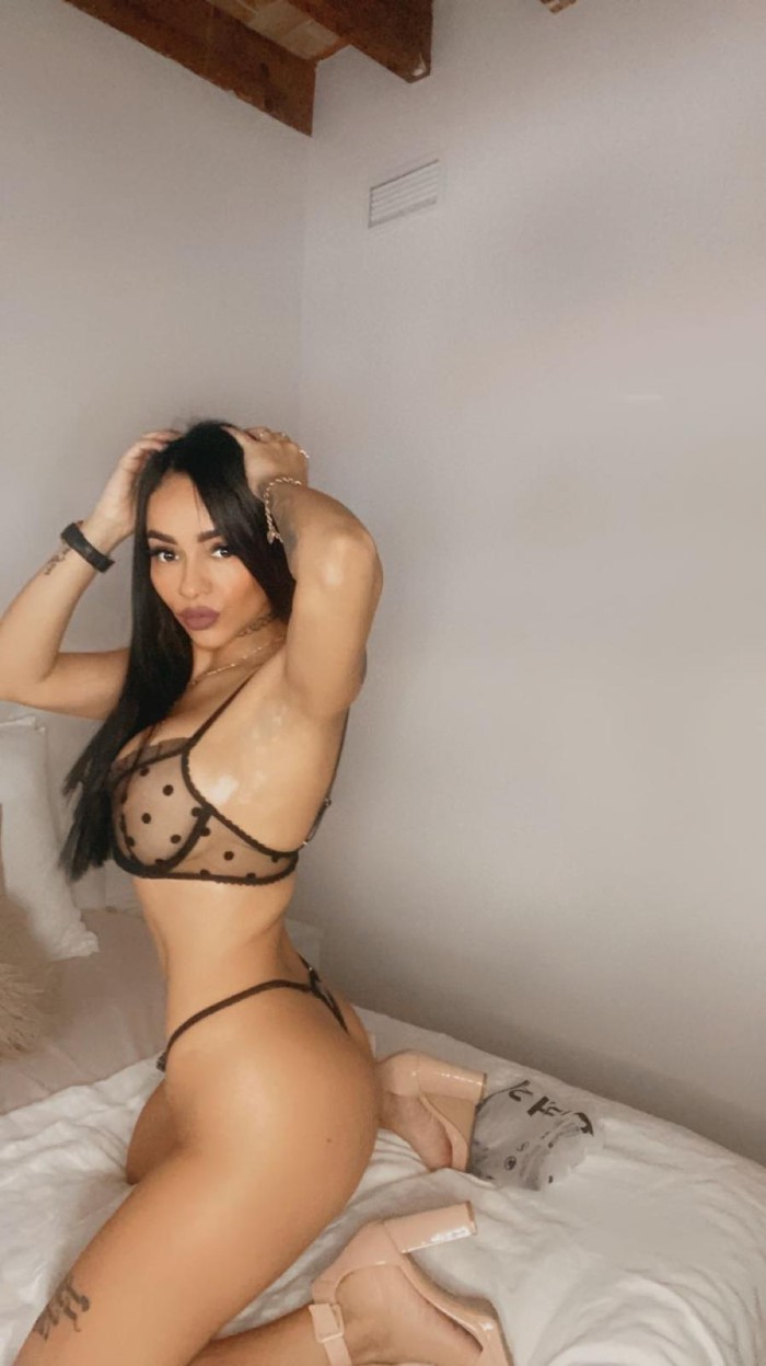 TATIANA 26 años, MIMOSA, ALEGRE y muy ATREVIDA