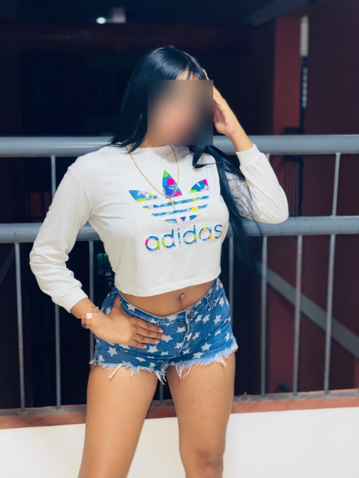 YOUNG GIRL WITH TEMPTING BODY TO ENJOY