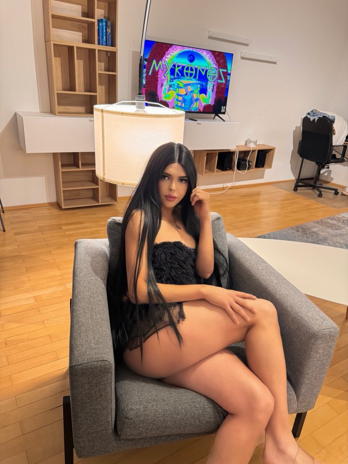 Oriana sexy hot