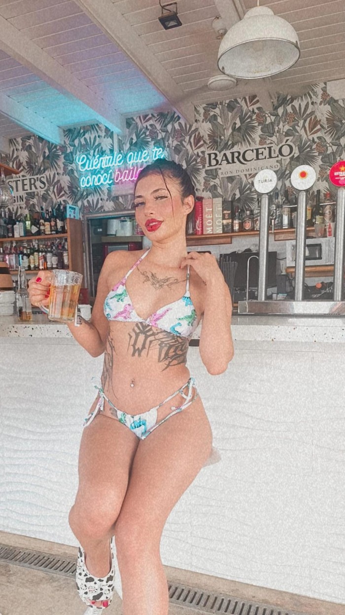 tres guarras chupa pollas en gandia playa