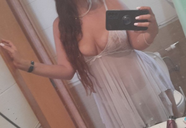 Morena española/latina dulce y extrovertida (AHORA EN BARCELONA)