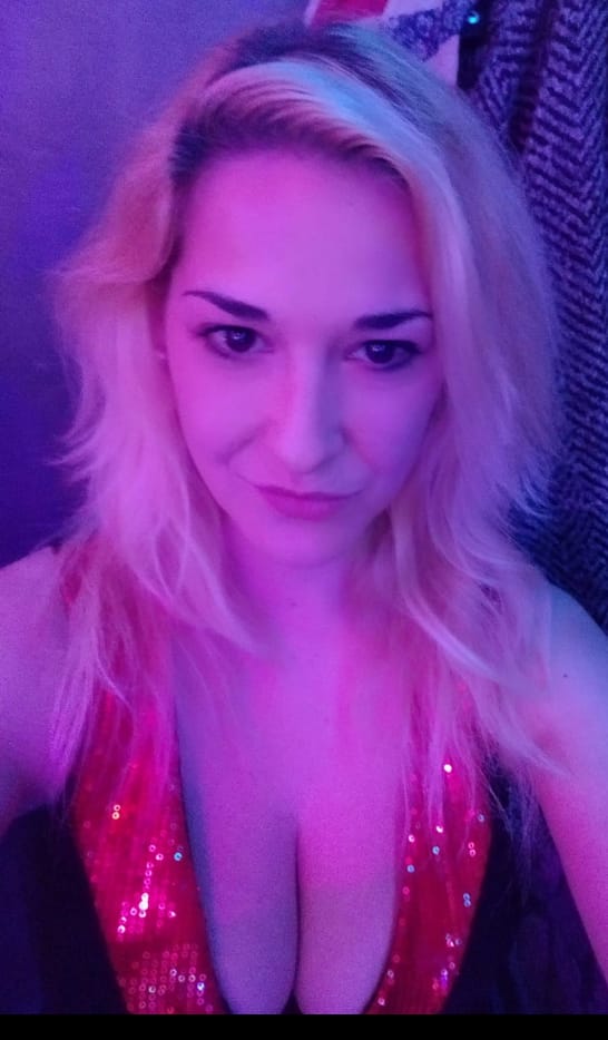 Rubia española explosiva